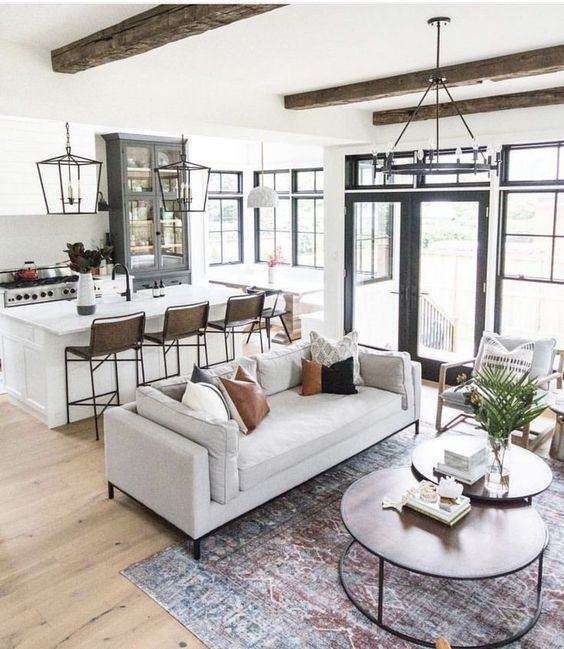Layered Round Coffee Tables for Flexible Space