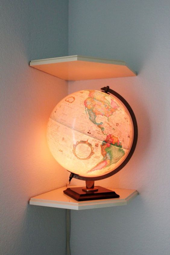 Illuminated Globe Lamp for a Cozy Corner