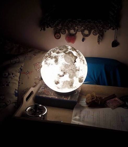 Realistic Moon Lamp for Celestial Ambiance