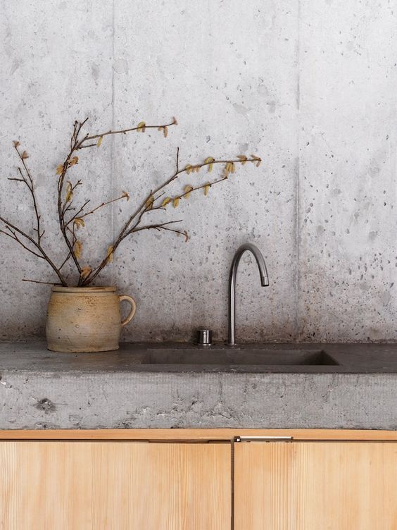 Earthenware Pot For A Touch Of Rustic Texture