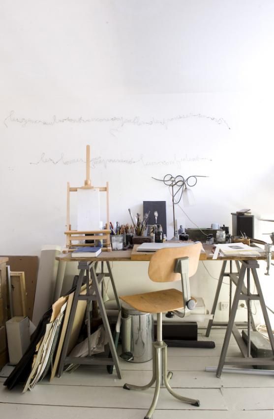 Easels and Jars Keep Art Supplies Accessible