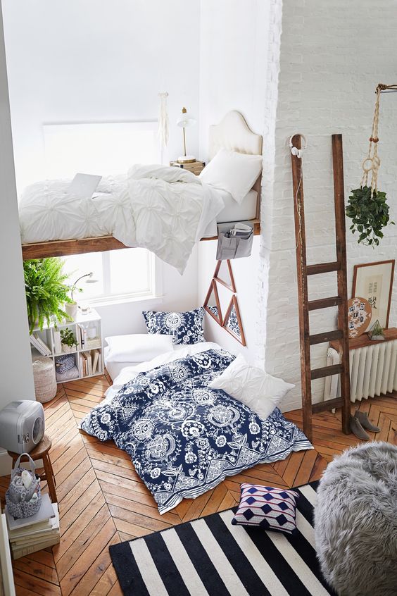 Hanging Caddy Organizes Bedside Essentials