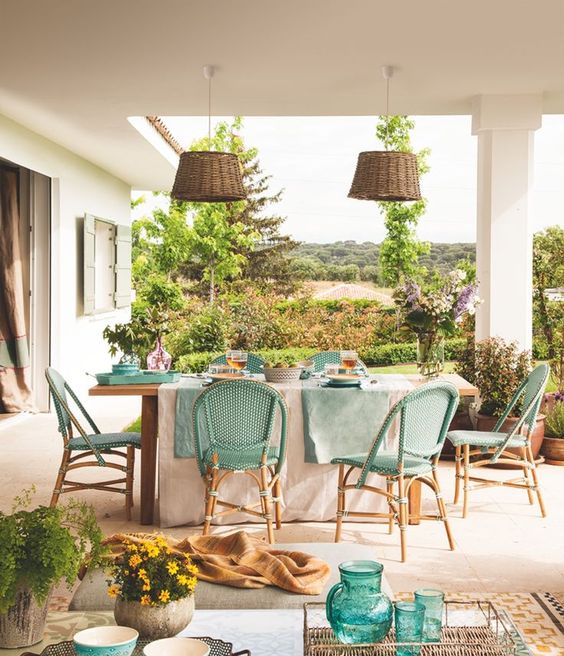 Layer Woven Pendant Lights for Cozy Ambiance