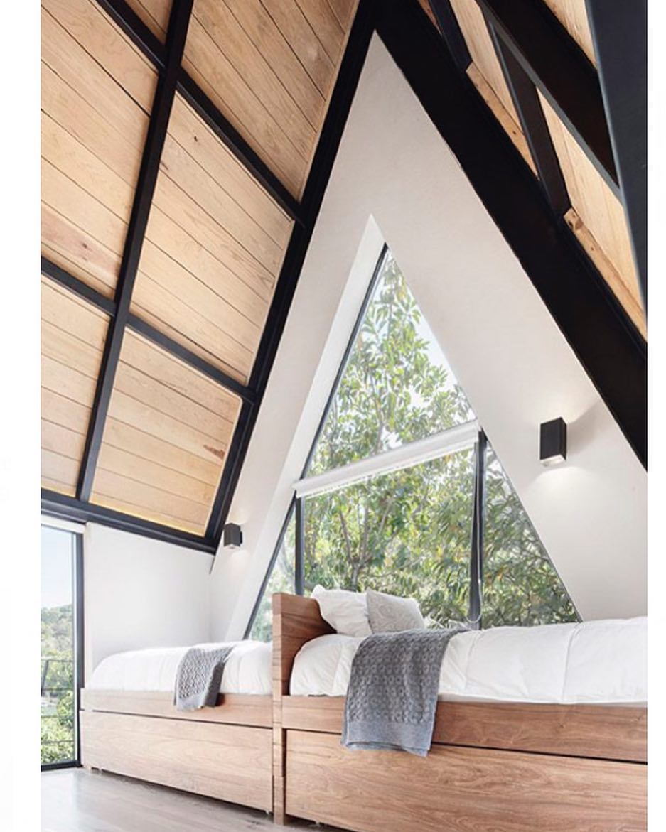 Maximize Space with Platform Beds Featuring Storage