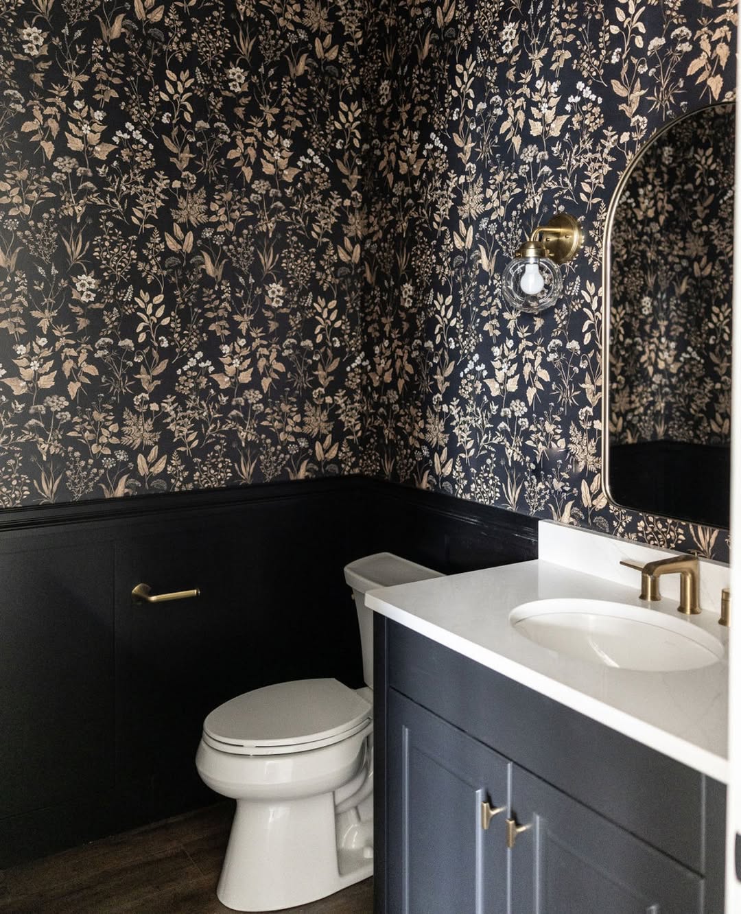 Dark Botanical Wallpaper Creates a Dramatic Backdrop