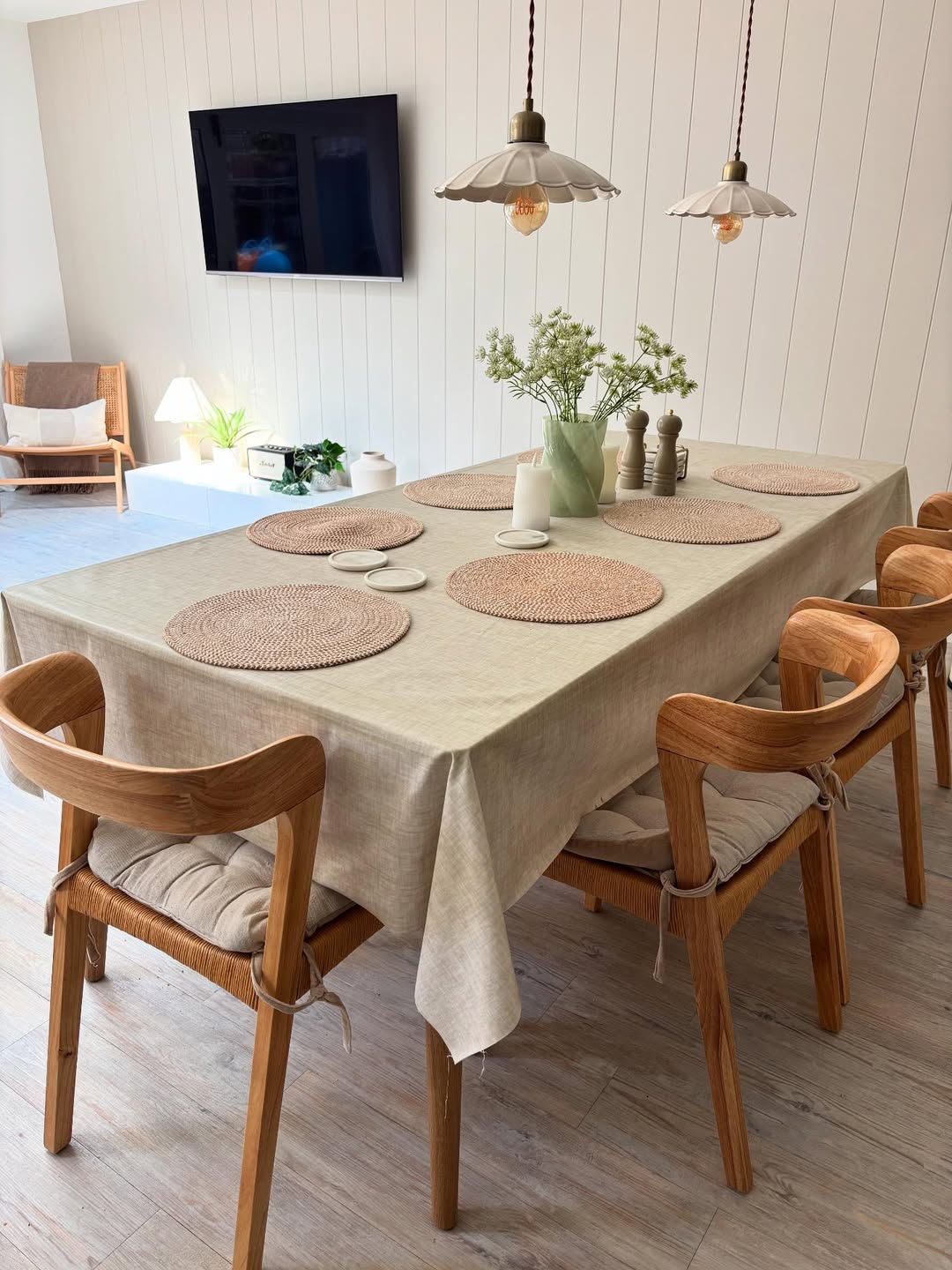 Natural Jute Placemats Add Textured Layers to a Neutral Table