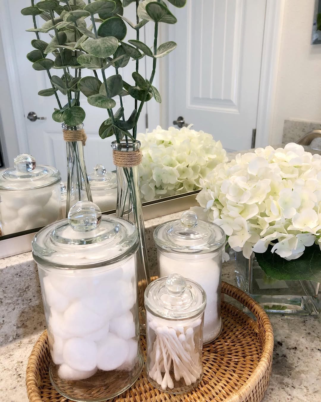 Tidy Up Cotton and Swabs in Glass Jars