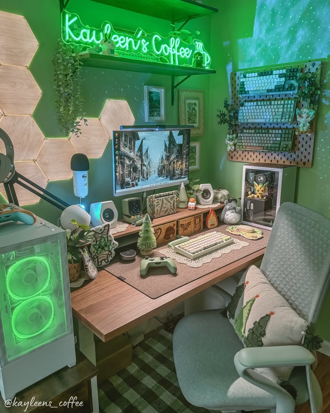 Pegboard Wall Organizes Keyboards and Accessories