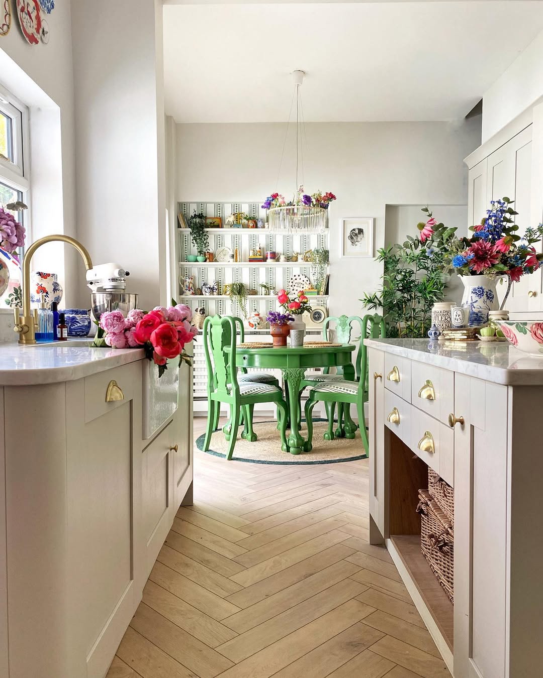Green Dining Set With Patterned Cushions Adds A Pop Of Color