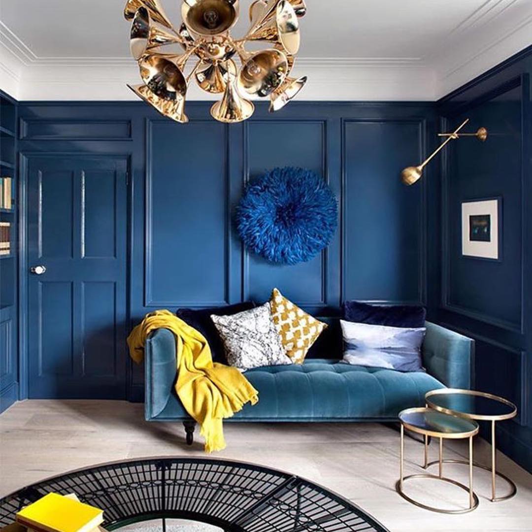Round Blue Wall Decor Adds a Textured Focal Point