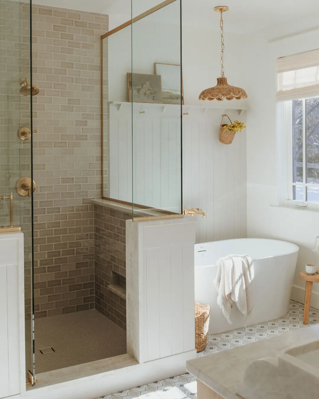 Woven Pendant Light Adds Natural Texture Above Bathtub