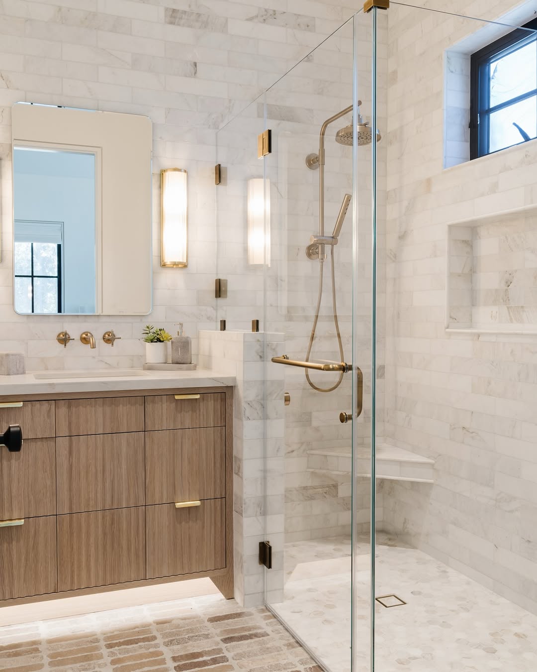 Recessed Shower Niches Add Built-In Storage for Toiletries