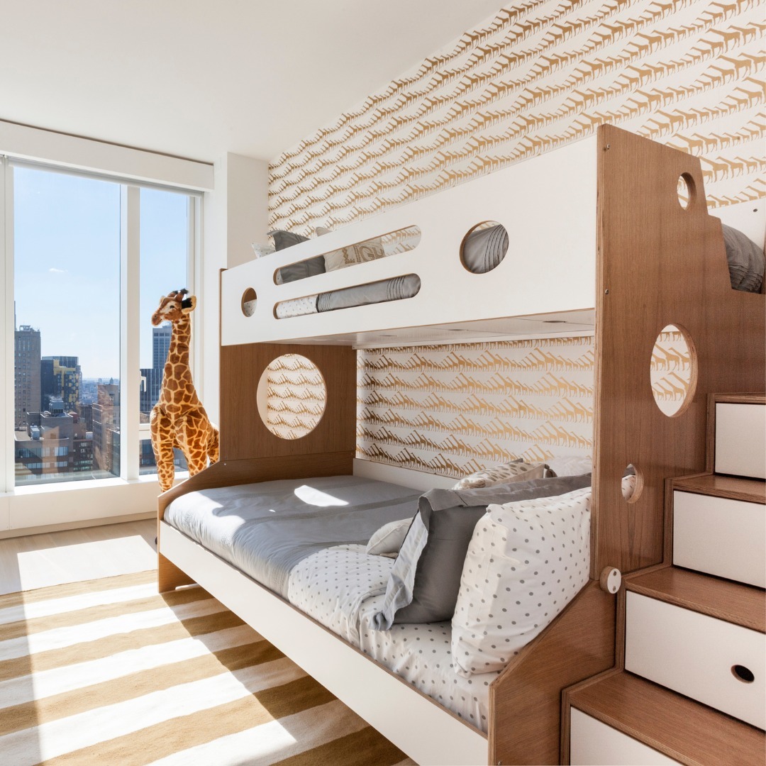Bunk Bed with Playful Giraffe Pattern Wallpaper