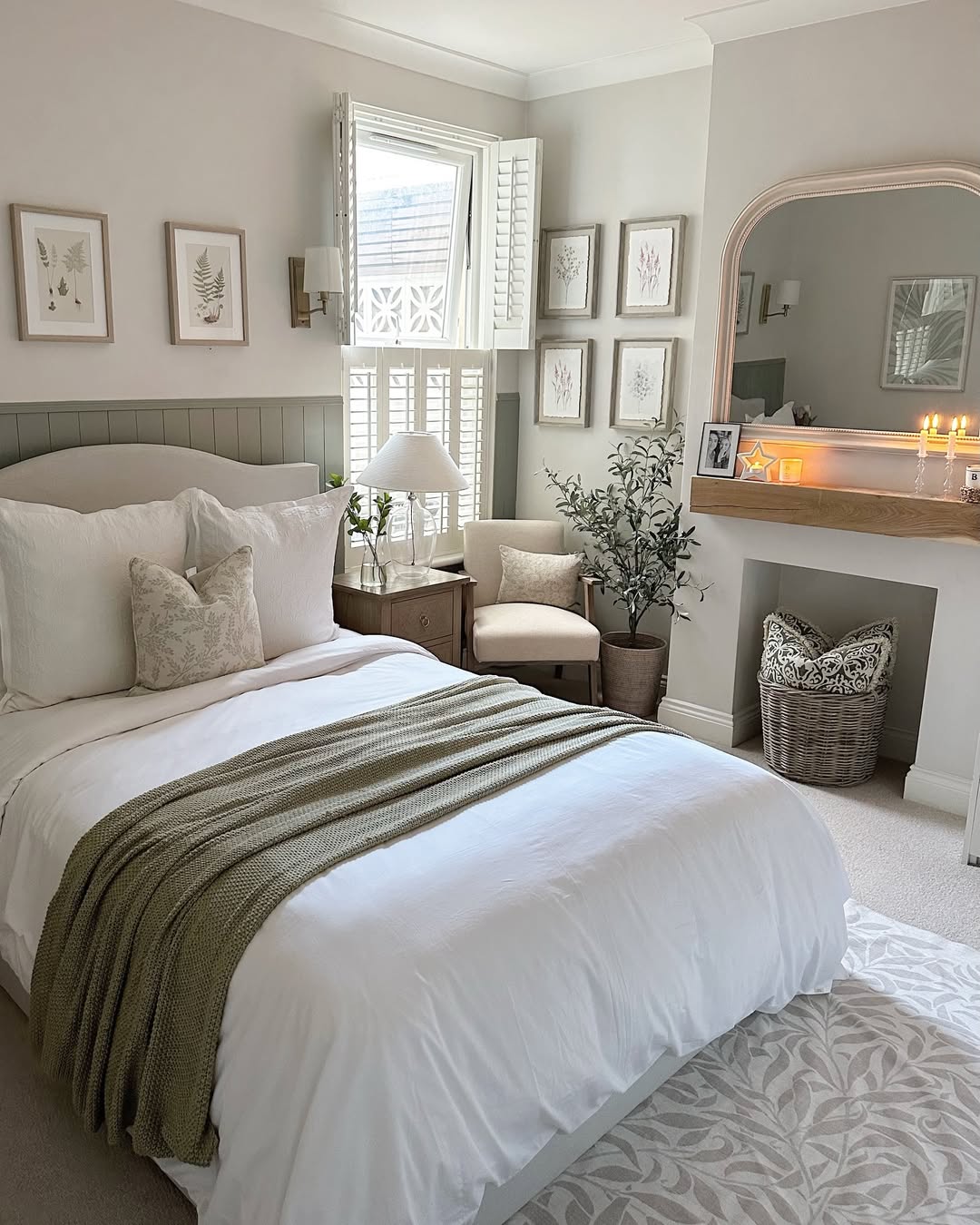 Grouped Botanical Prints Add Subtle Color