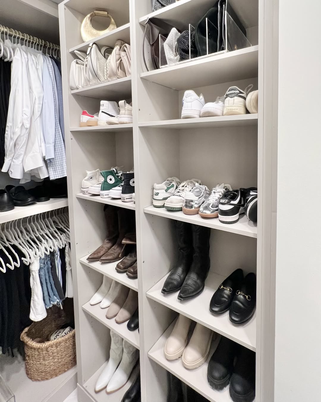 Vertical Dividers For Storing Clutches And Small Purses