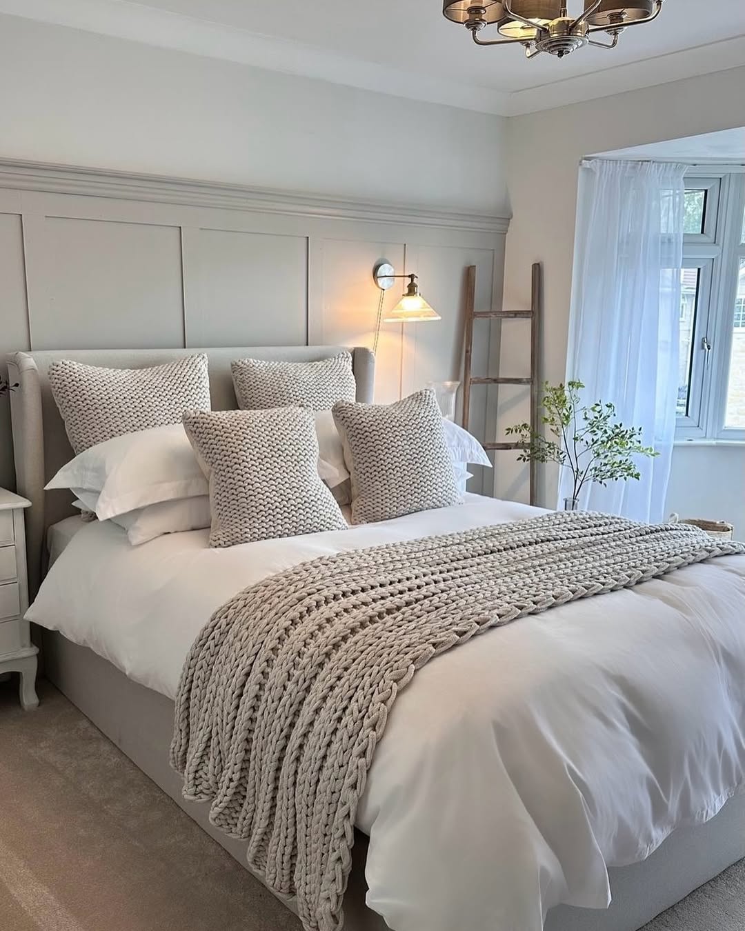Chunky Knit Throw Adds Cozy Texture