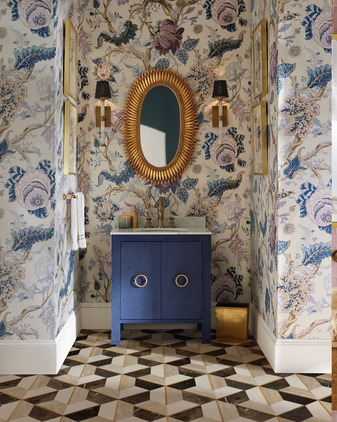 Oval Mirror With Sunburst Frame Adds Glamour
