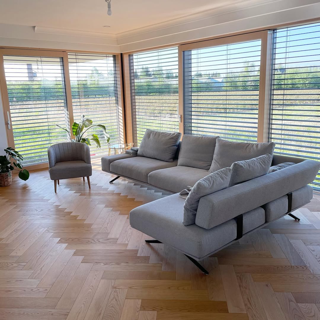 Modular Sectional Sofa for Flexible Seating