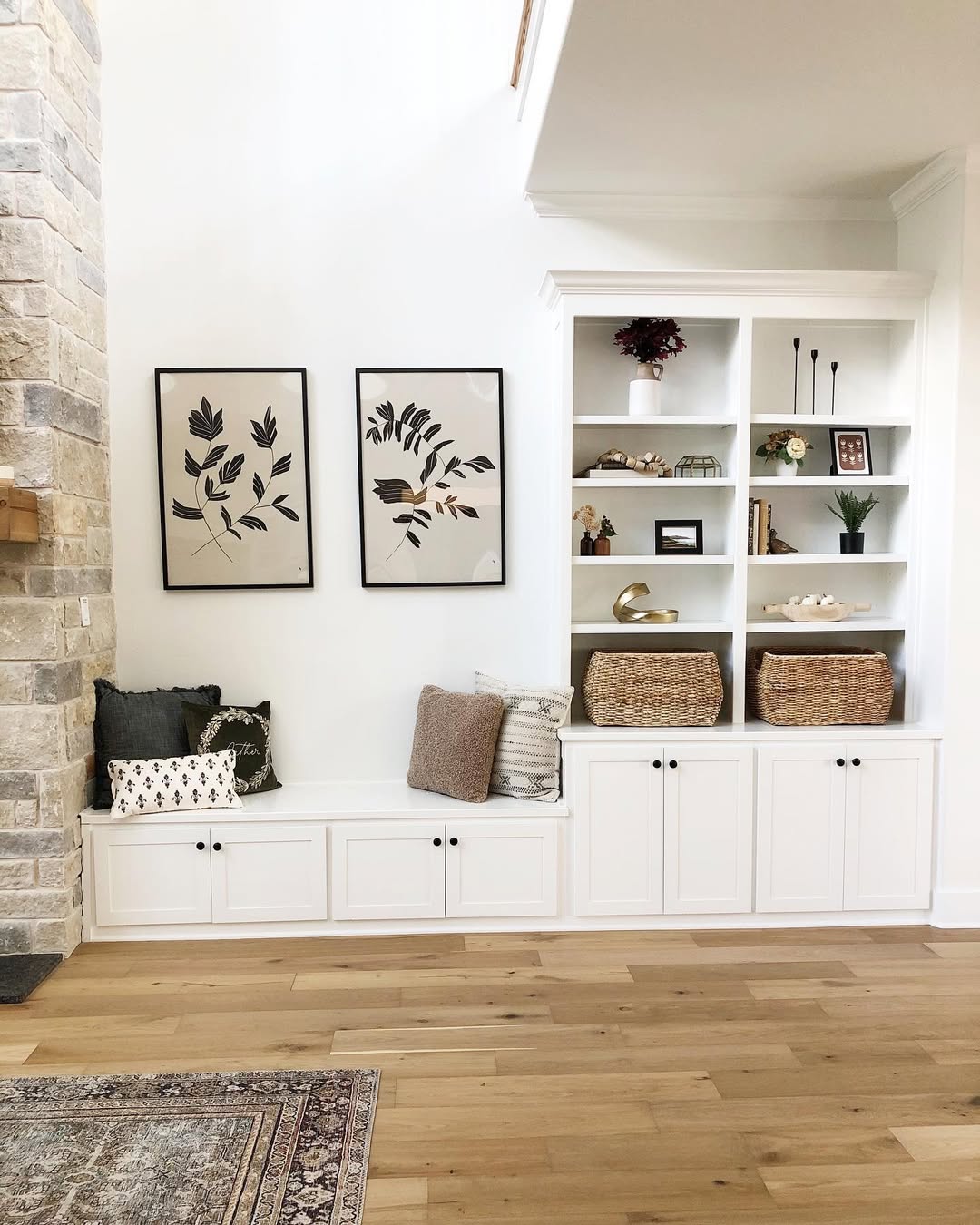 Botanical Line Art Adds a Natural Focal Point