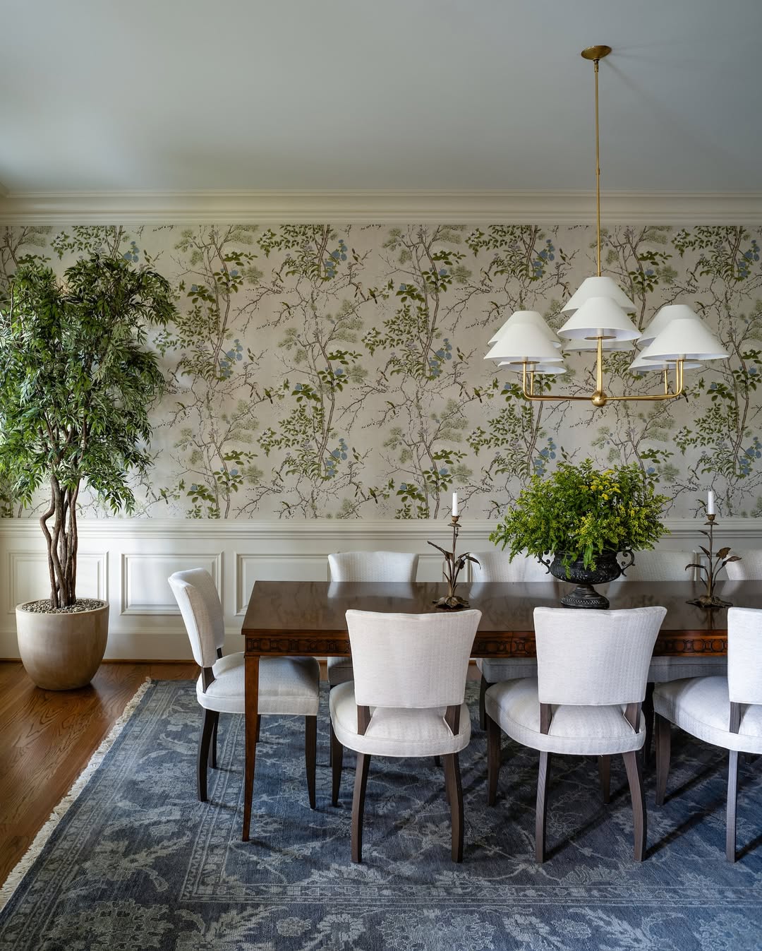 Airy Dining Room Wallpaper with Branches and Birds