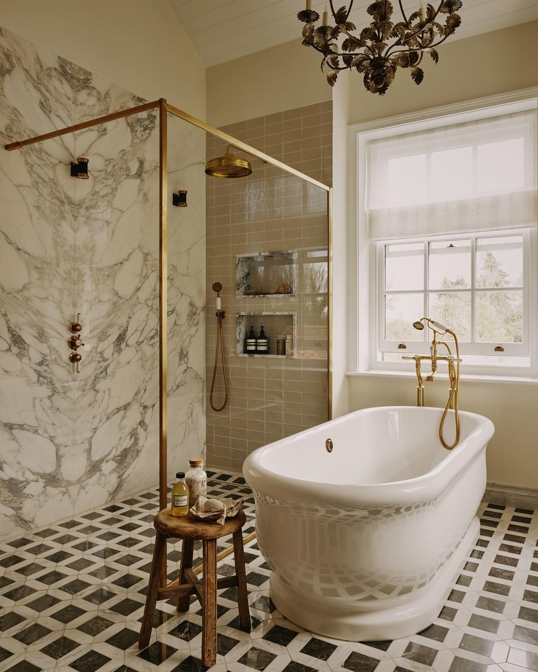 Contrast Marble and Tile in Your Shower Enclosure