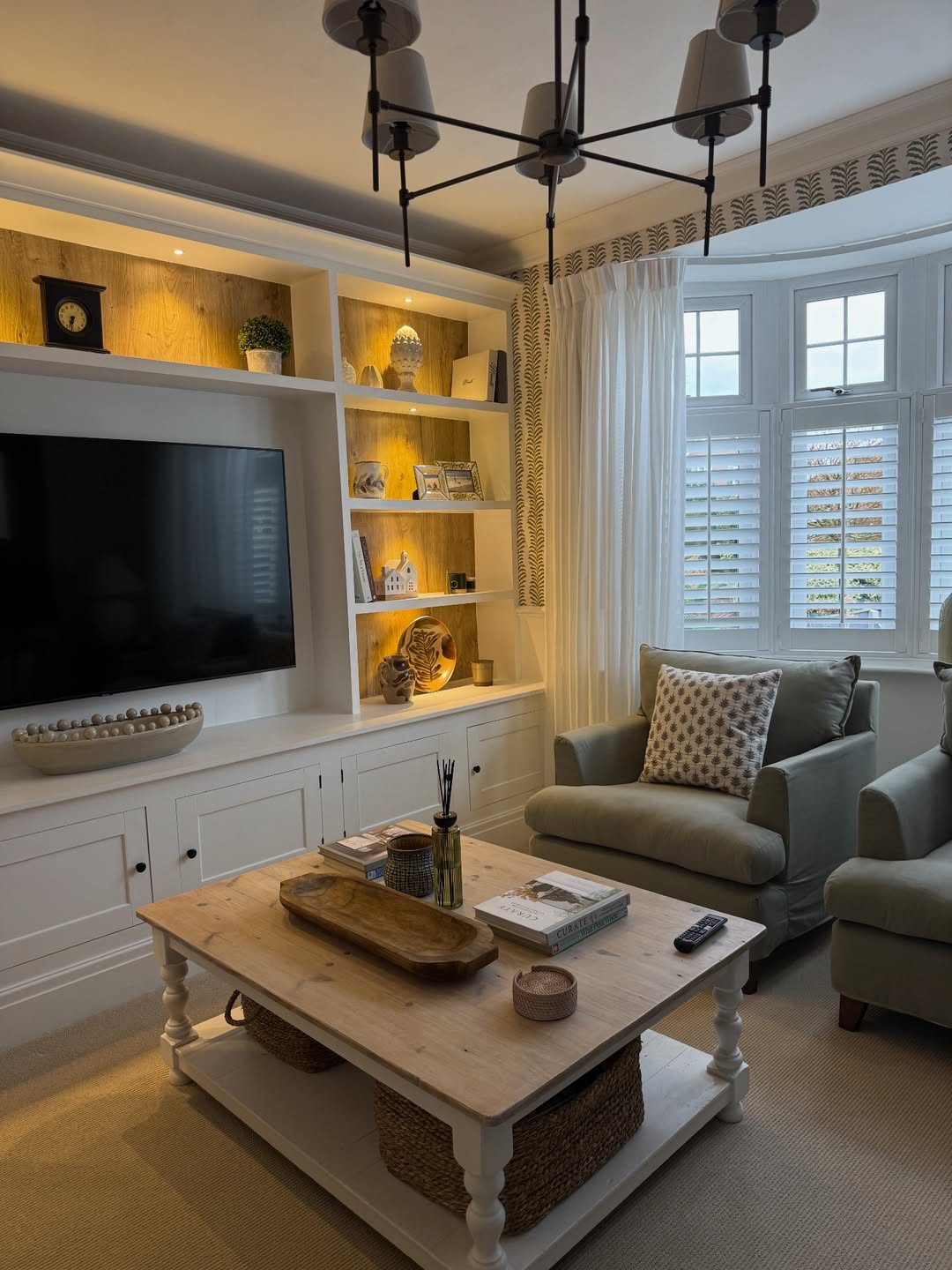 Wood Grain Shelves Add Warmth to Built-In Storage