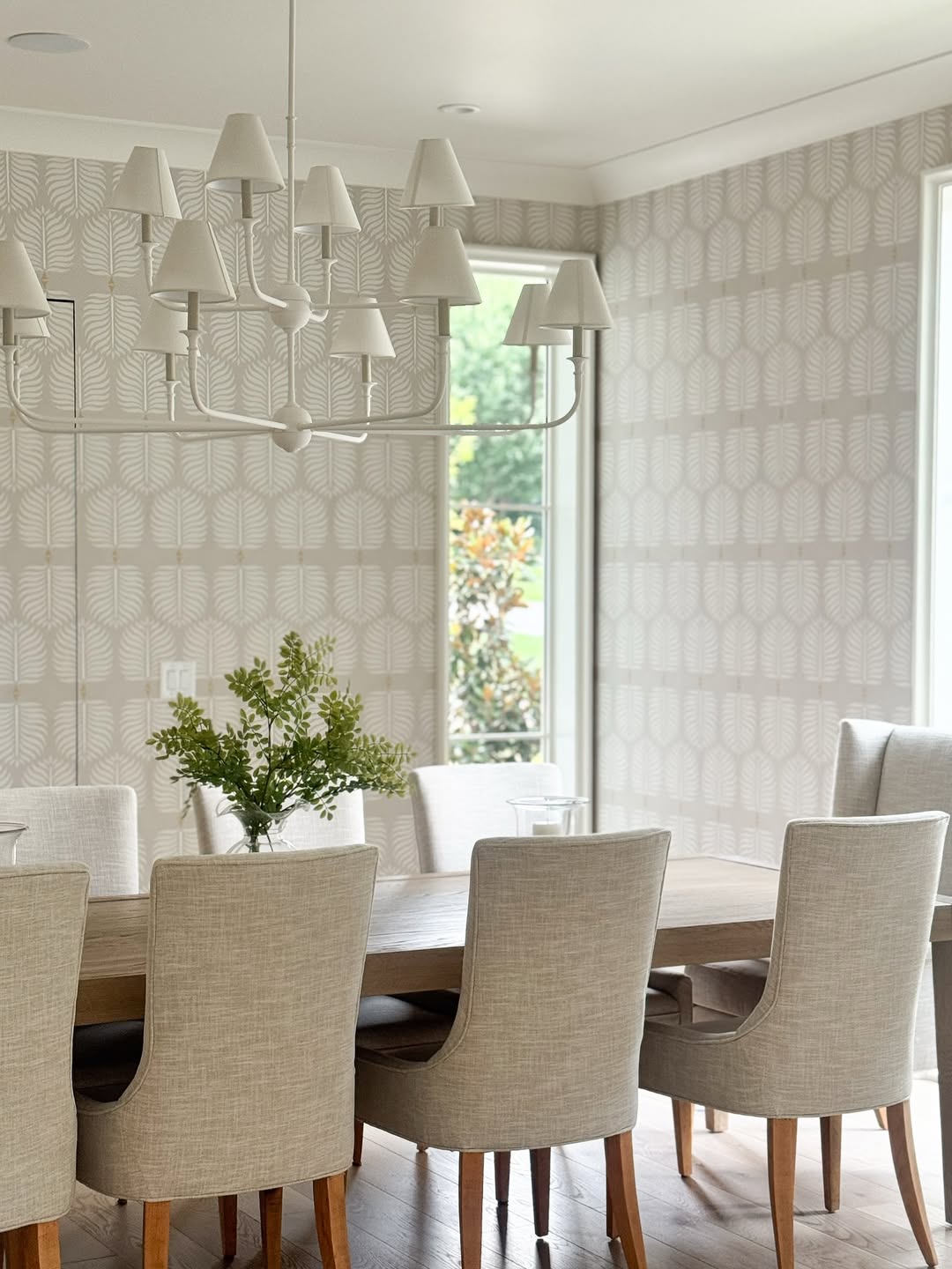 Subtle Leaf Pattern for a Calming Dining Space
