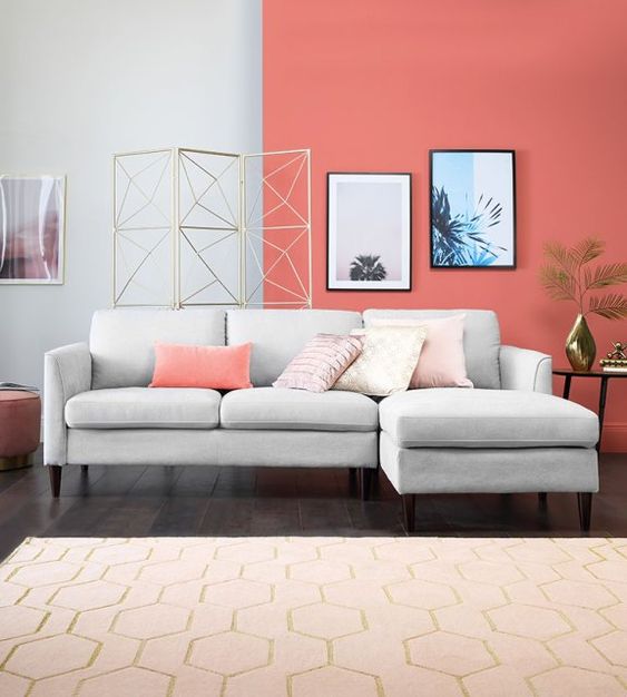 Geometric Folding Screen Adds Architectural Interest