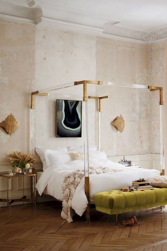 Four-Poster Bed With Clear Acrylic Posts Adds Lightness