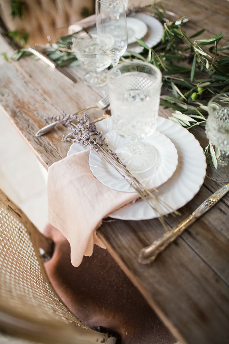 Dried Lavender Bundles Add Aromatic Touches To Place Settings