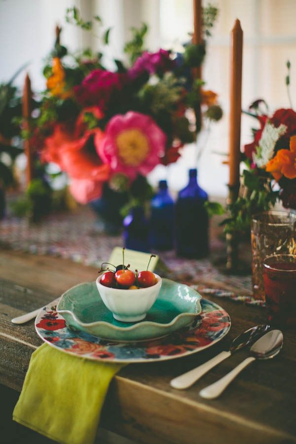 Tiny Bowls of Cherries as Sweet Place Card Holders
