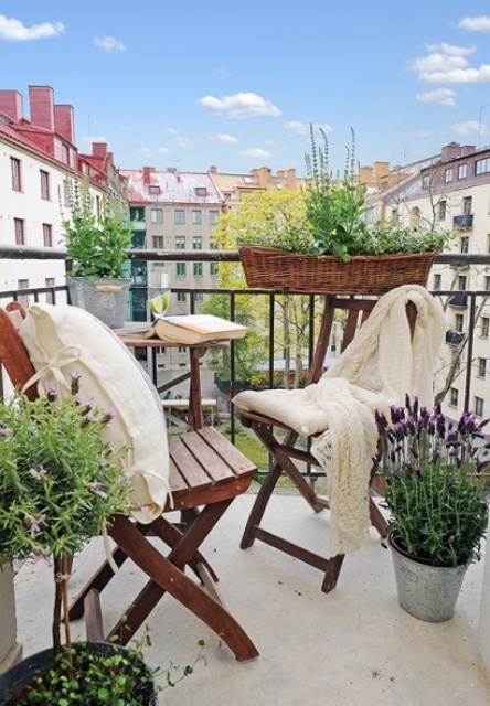 Woven Basket Planter Adds Rustic Charm to Balcony