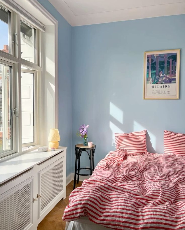 Red and White Striped Bedding Adds Bold Contrast