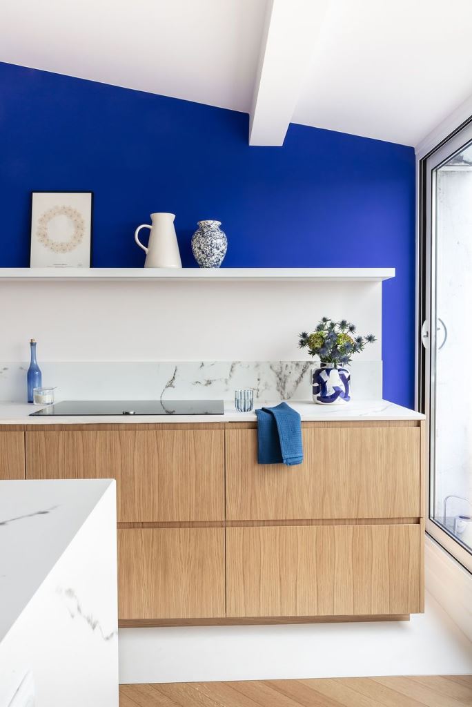 Blue and White Vases Add Pattern to a White Shelf