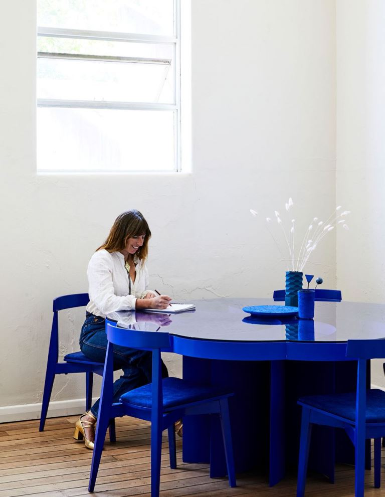 Cobalt Blue Dining Set Creates a Bold Statement