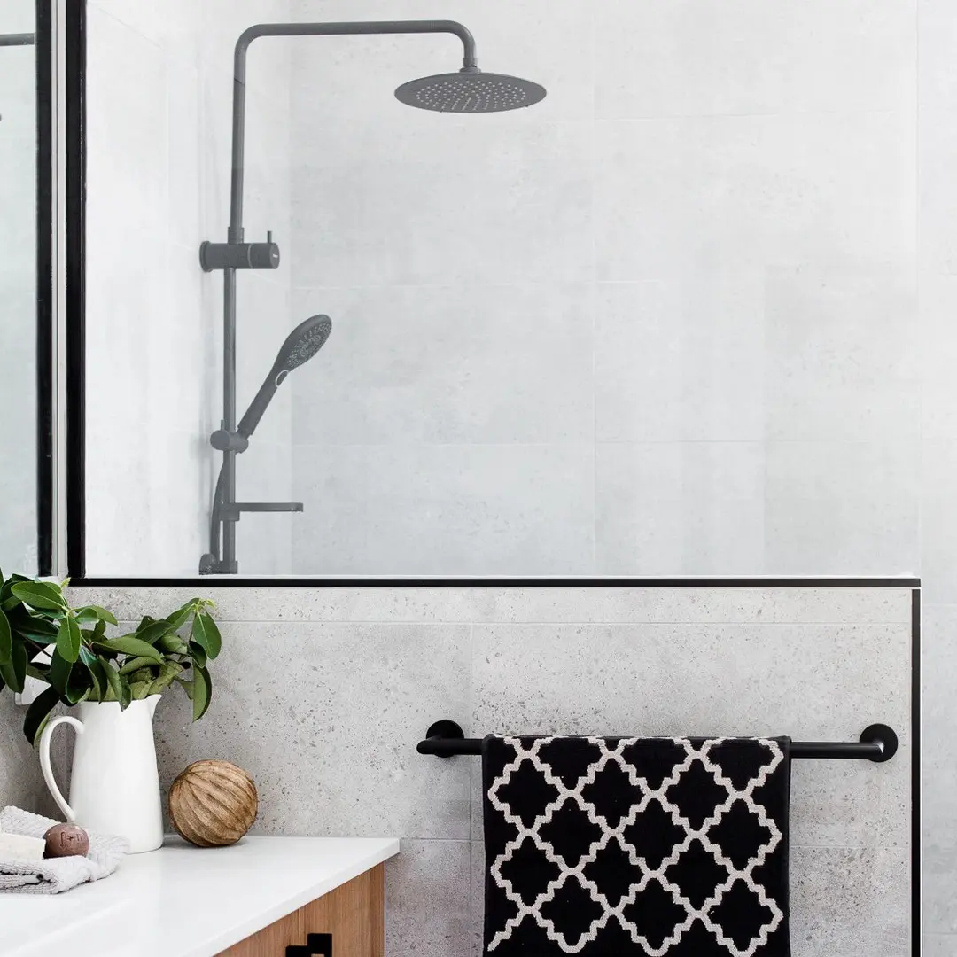 Black and White Geometric Towel Adds a Graphic Punch