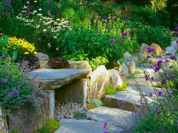 Design Stone Steps Like a Cave Entrance