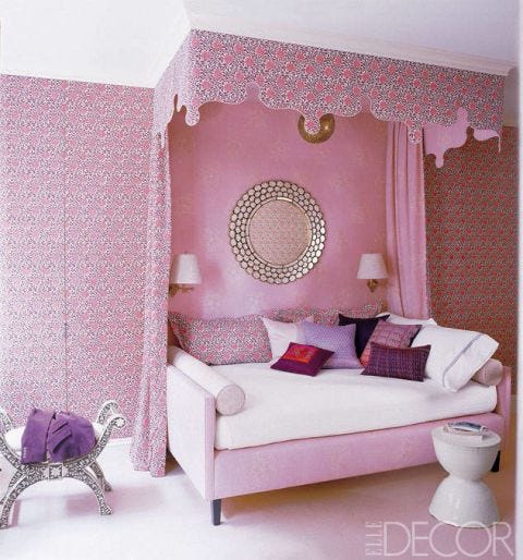 Drape a Canopy Bed in Scalloped Fabric