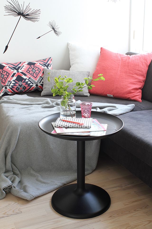 Black Round Tray Table For Small Items