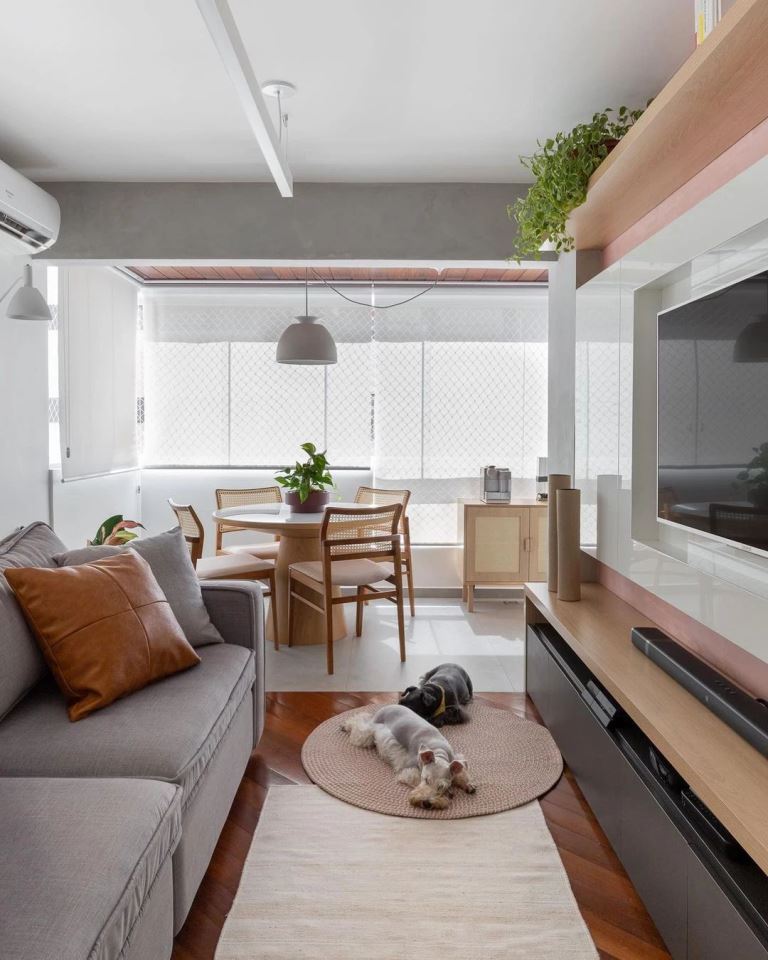 Define Zones with Layered Round Rugs