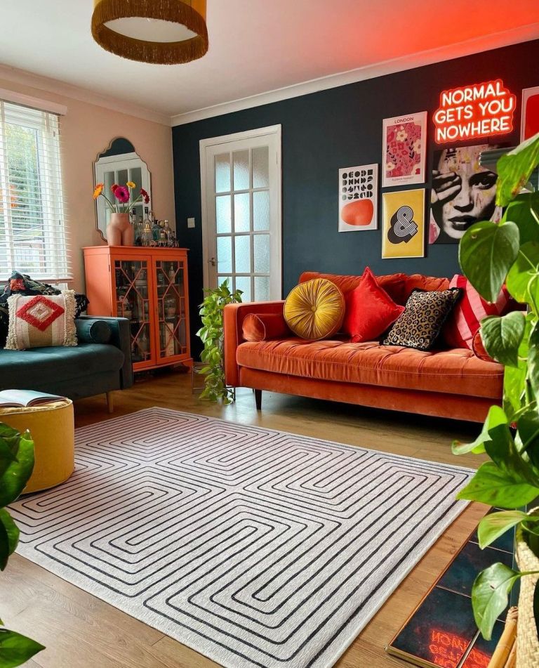 Neon Sign That Adds a Bold Statement to Your Wall