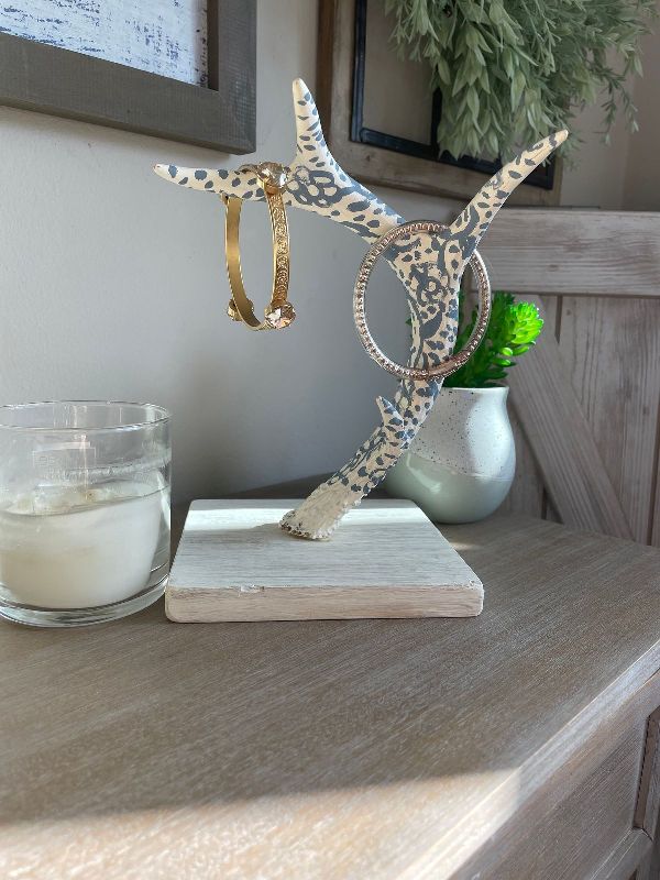 Antler Jewelry Stand to Prevent Tangling