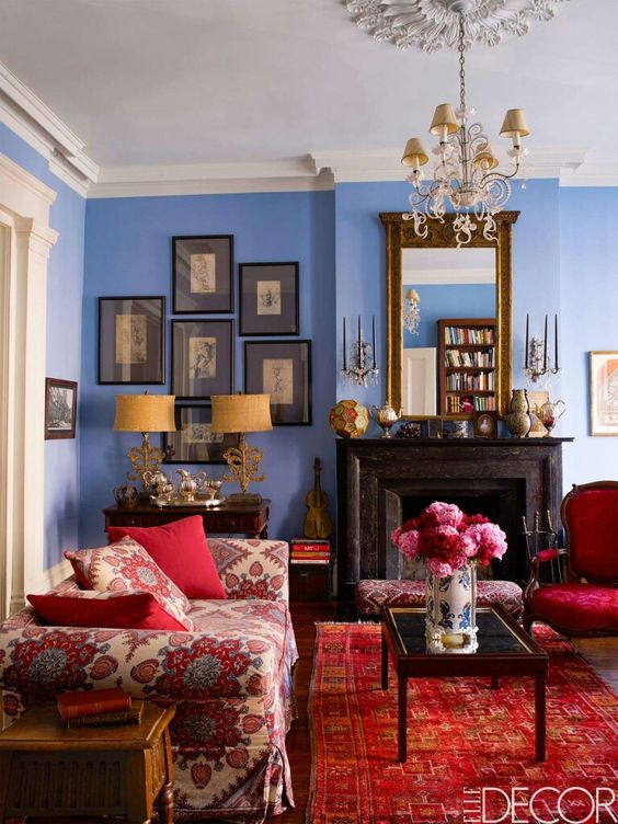 Patterned Daybed Adds a Bold Statement to Blue Room