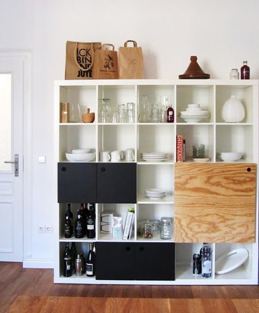 Black Inserts Conceal Clutter in Modular Cubbies