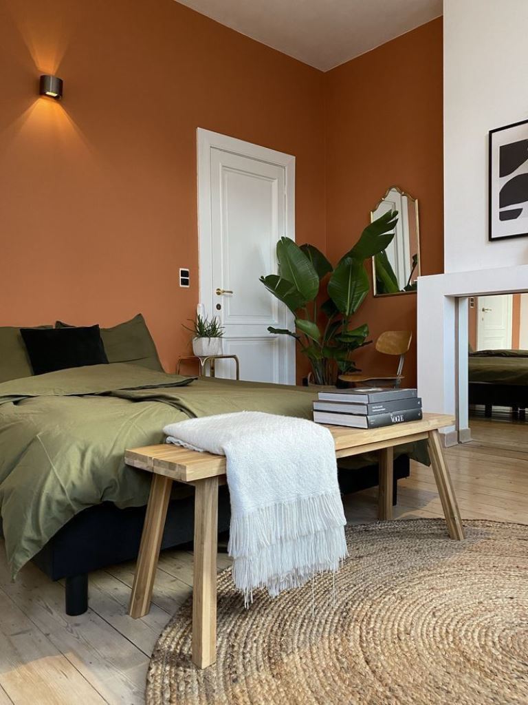 Wooden Bench Adds a Natural Touch to the Bedroom