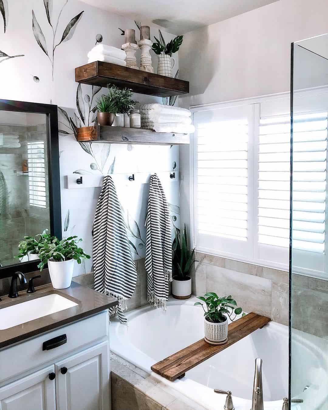Towel Hooks Above Soaking Tub