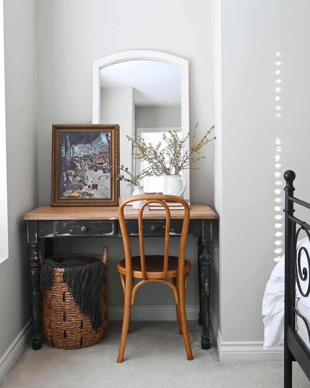 Gray Writing Cubby With a Vintage Desk