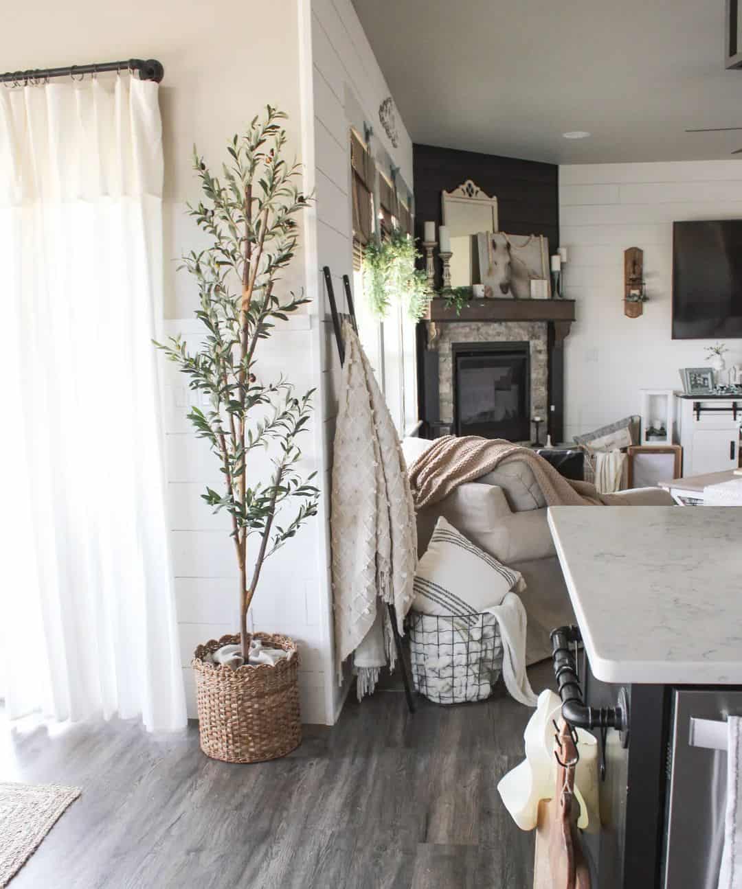 Vintage Farmhouse Aesthetic in Shiplap Living Room
